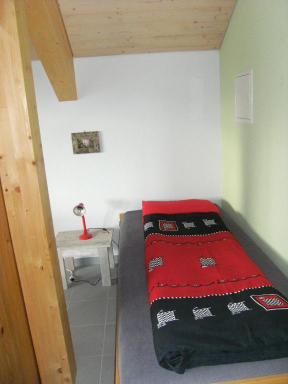 Appartement De Vacances Niederer La Côte-aux-Fées Buitenkant foto